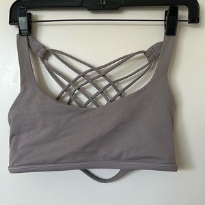 Lululemon Free to Be Wild size 8